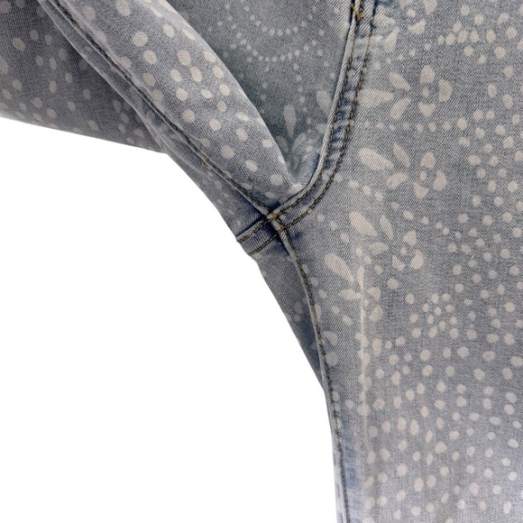 We The Free Just Float On Flare Jeans Light Wash Geo Print Size 28 - Picture 14 of 16